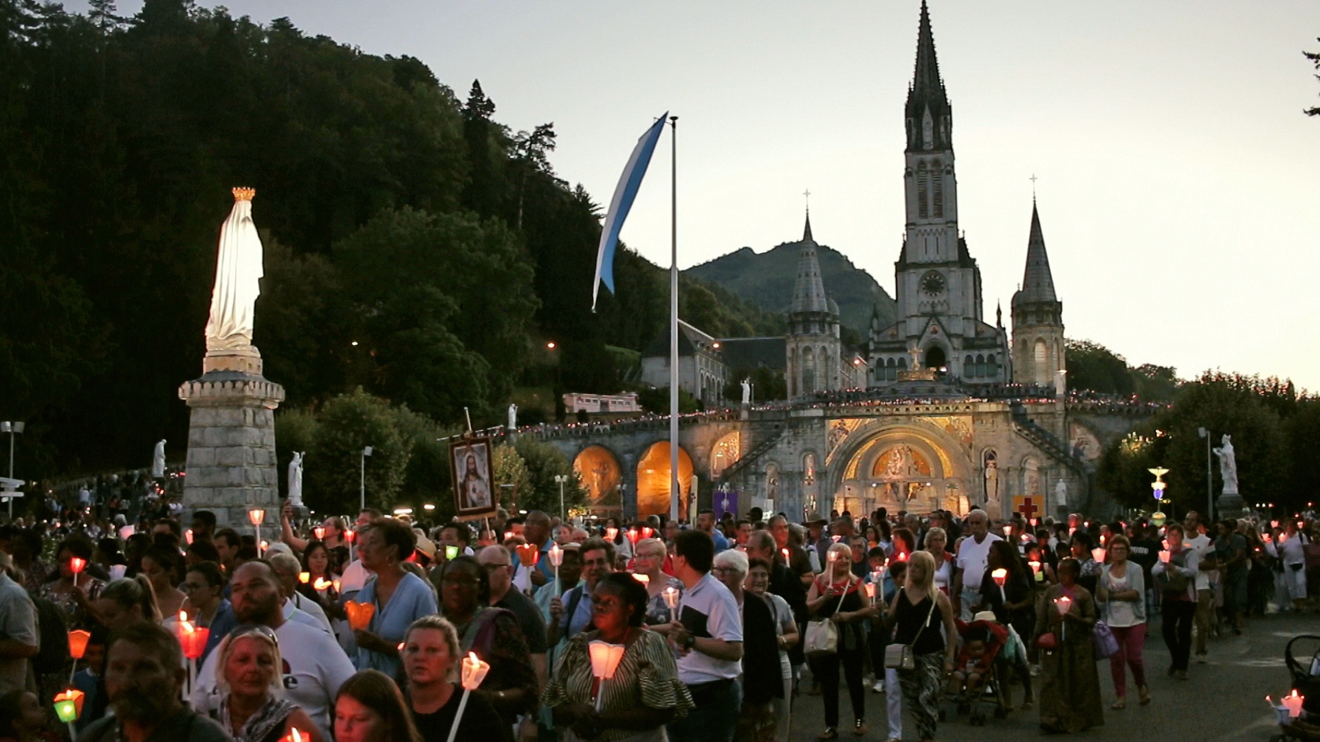 Secrets des sites mythiques de France – Lourdes